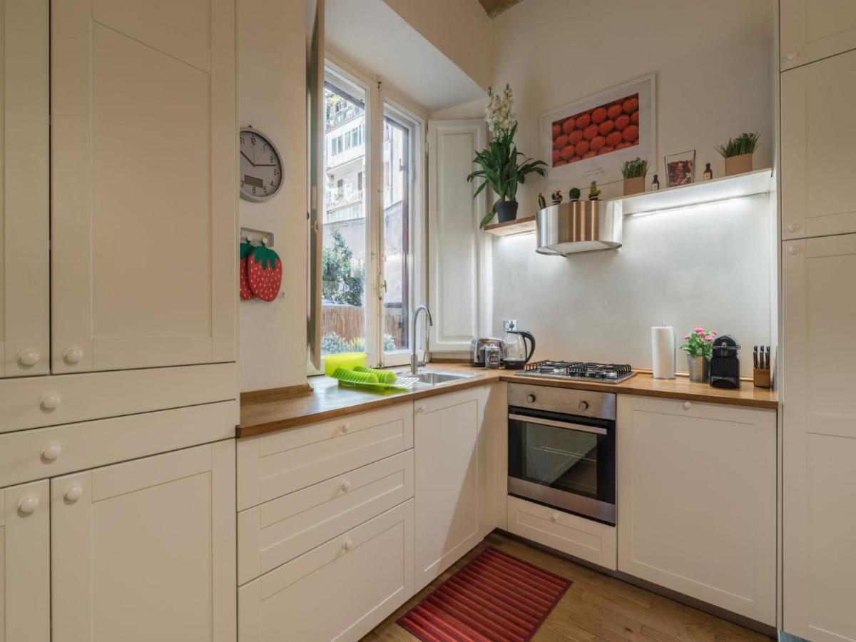 The Best Rent - Elegant Flat Near Colosseum Roma Esterno foto