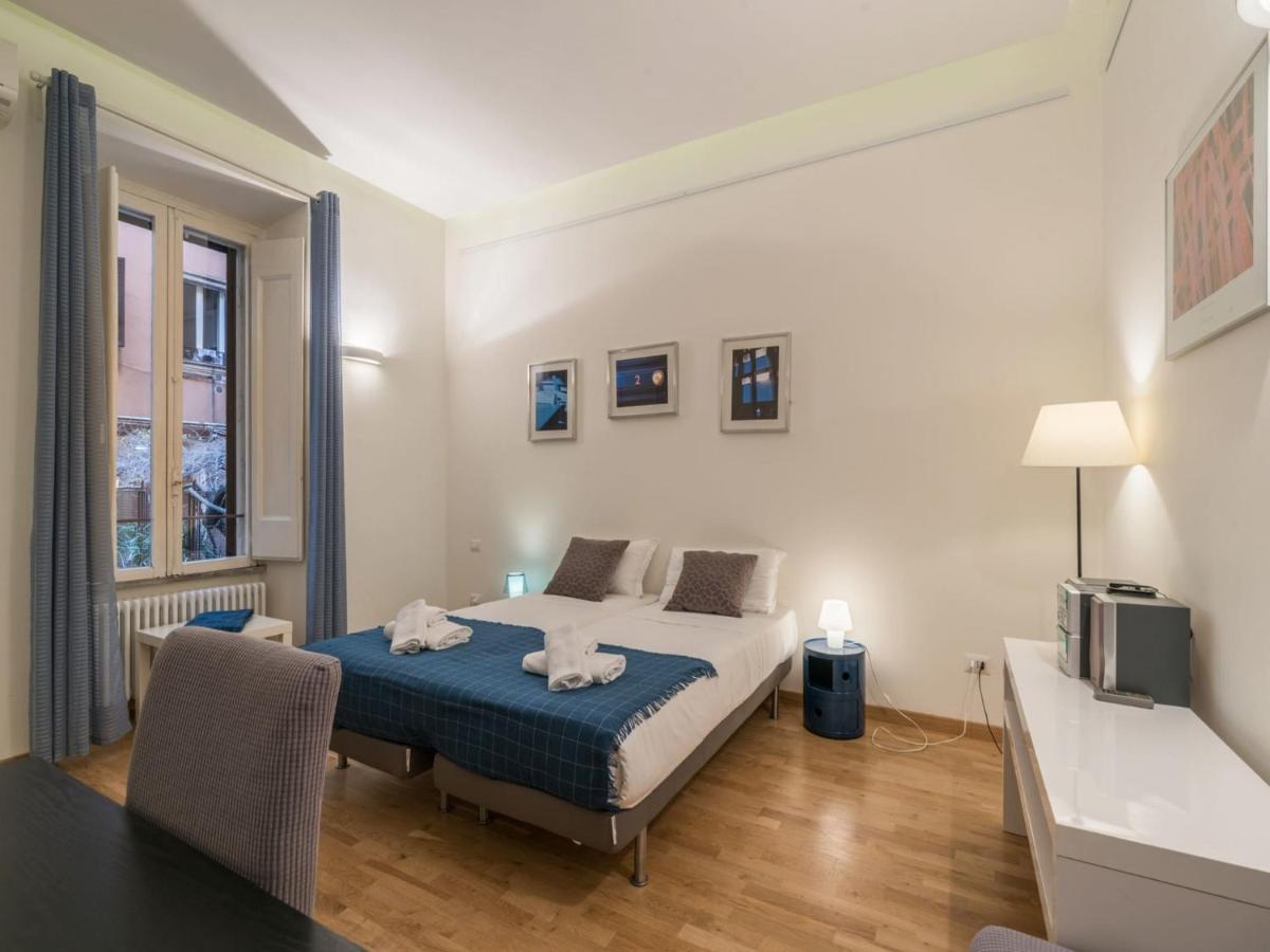 The Best Rent - Elegant Flat Near Colosseum Roma Esterno foto