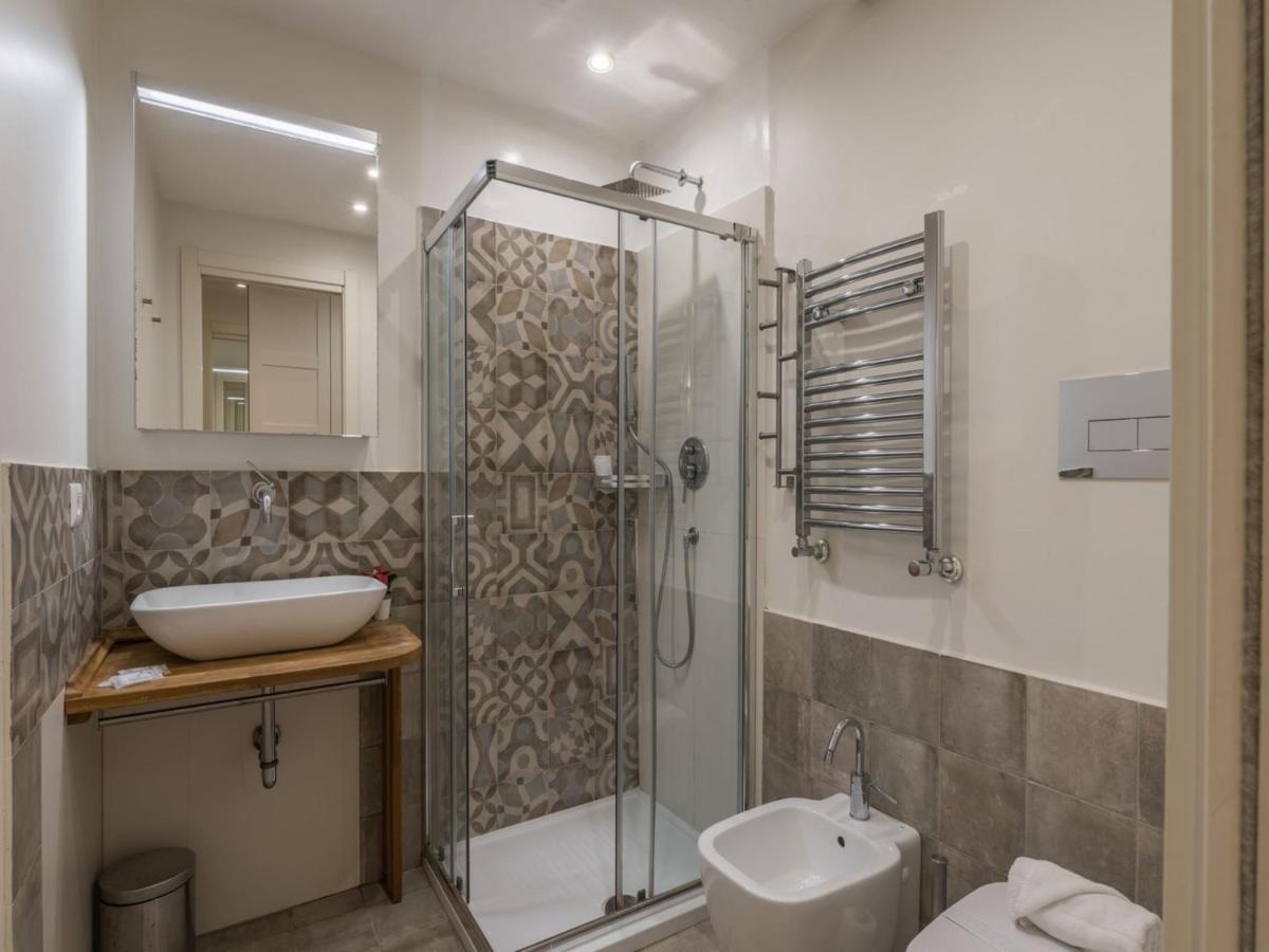 The Best Rent - Elegant Flat Near Colosseum Roma Esterno foto